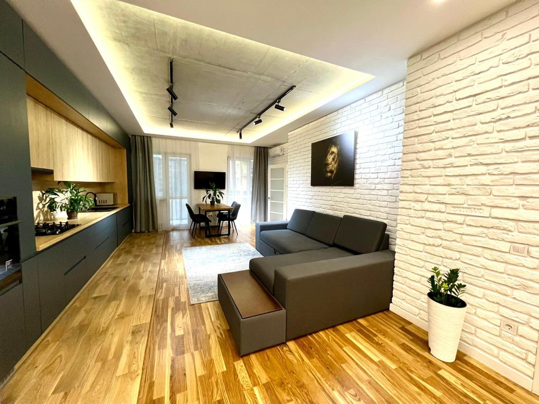 Daire Osapart Comfortable In A Complex Great Britain Lviv